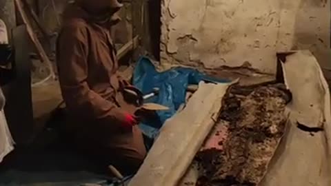 Археологи вскрыли свинцовый саркофаг, найденный в Очамчири - 21.10.201