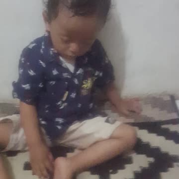 so cute this child is very sleepy