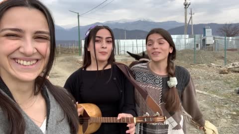 Kakhuri song