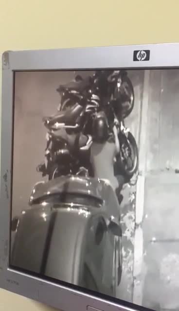 Video registró cómo se roban una motocicleta en Bucaramanga