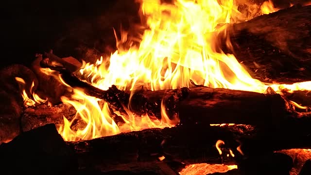 Campfire in Deschutes National Forest