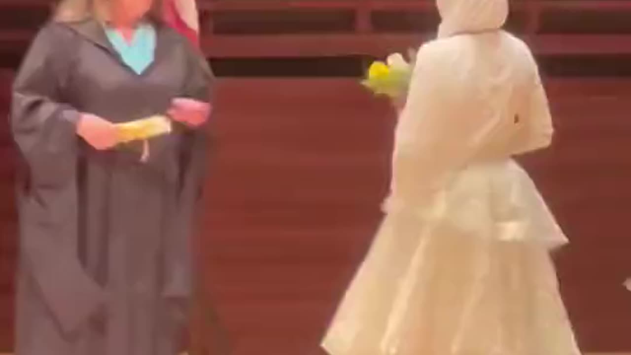 Student denied her diplomas for dancing across the stage during graduation🤦‍♂️🤦‍♀️