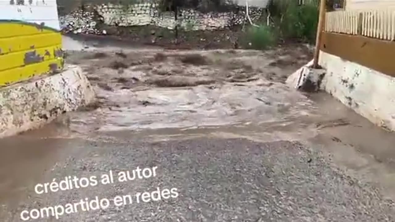 More Hurricane Hillary Flooding footage from Santa Rosalia, Mexico 😳