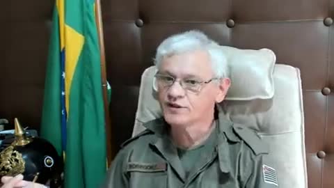 Xi Jinping, a astronauta e a fuzileiro naval !