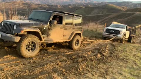 Black Jeep Rubi saves the Fords day.😂🤣