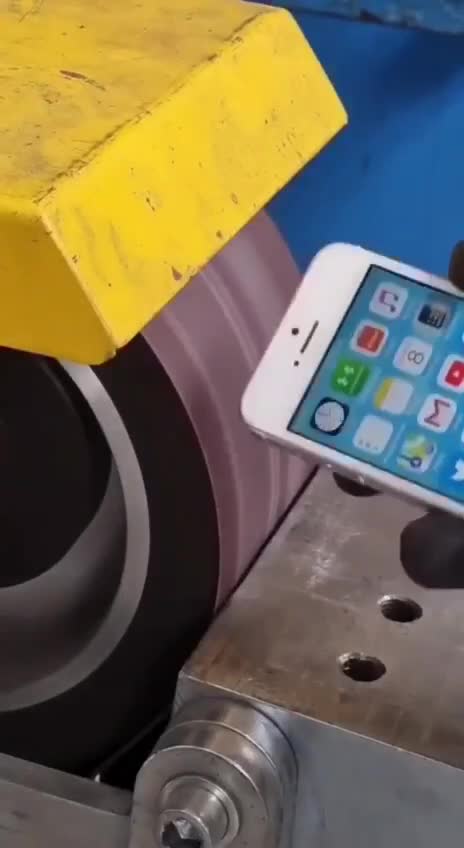 휴대전화에서 민감한 정보를 영구적으로 삭제하는 가장 좋은 방법은