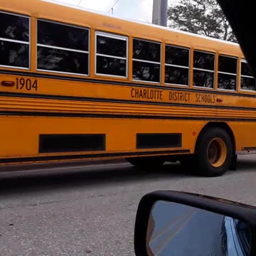 Vietnam Memoral teaching young teenager the sacrifice of freedom.