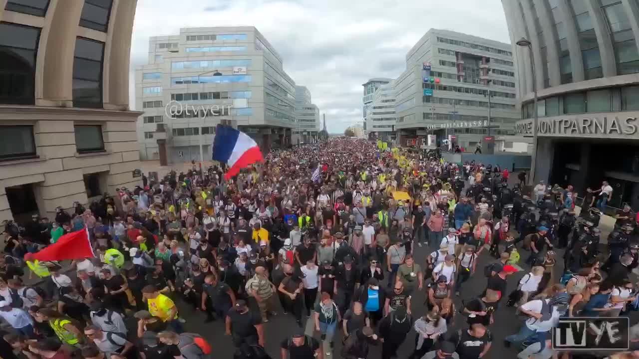 Paris, France: Sept. 11, 2021 Vaccine Passport protests