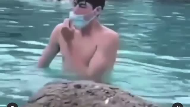 Didnt know sheep could swim with a mask on😷🤣