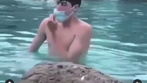 Didnt know sheep could swim with a mask on😷🤣