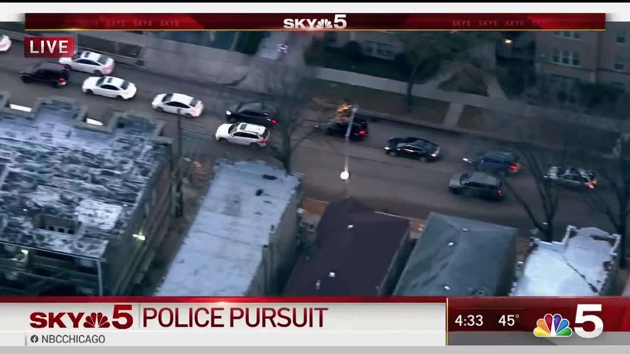 Police Pursuit of Shooting Suspect... First Vehicle The Foot Bail... Takedown (Chicago)