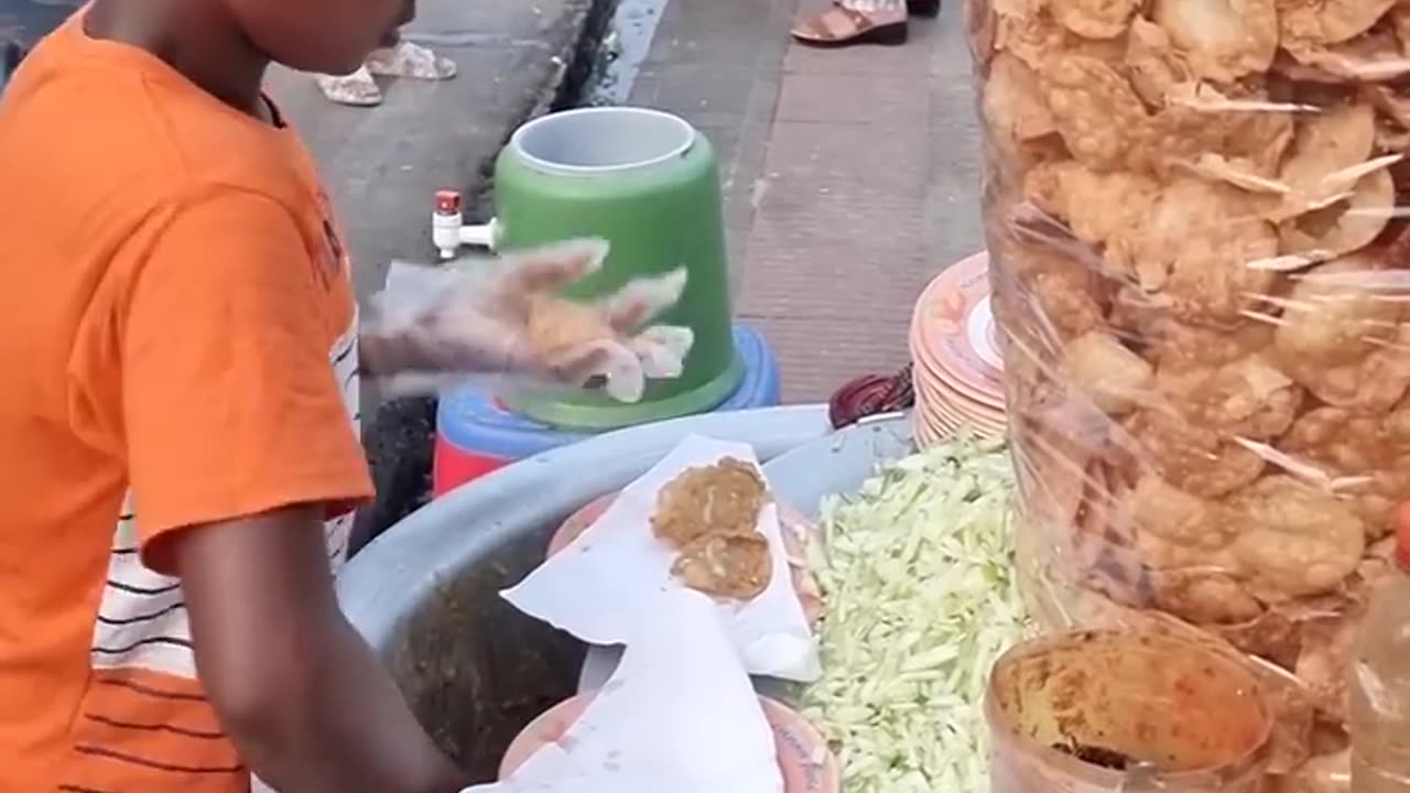 8 Years Old Kid Selling Spicy Panipuri _ Bangladeshi Street Food _shorts