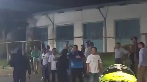 "Maduro's Gangs Strike: Armed Colectivos Steal Ballots in Táchira!"