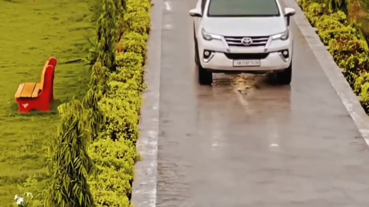 Mahindra thar vs Fortuner 😱 Tug of War #Shorts