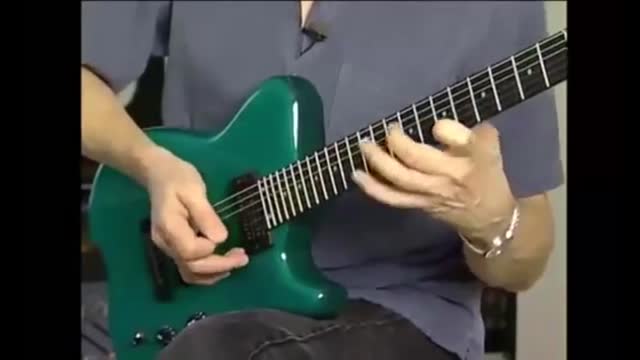 Allan Holdsworth Carvin Solo 02