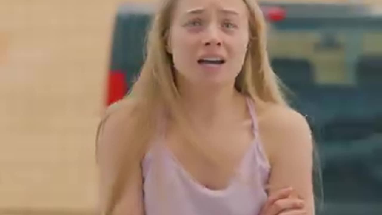 She cuts her lovely hair to escape from abuser