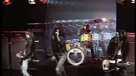 Ramones - Sheena Is A Punk Rocker
