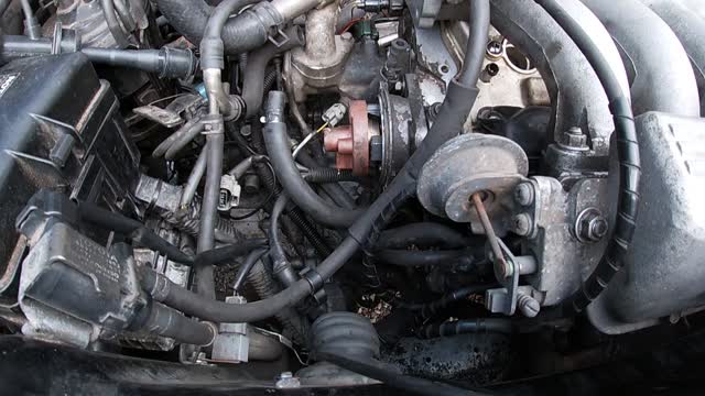 HOW NOT TO INSTALL HT LEADS AND DISTRIBUTER ON TOYOTA MR2