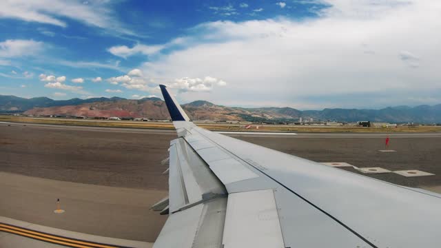 Awesome Time Lapse Video of an Airplane Taking Off ~ Inside View