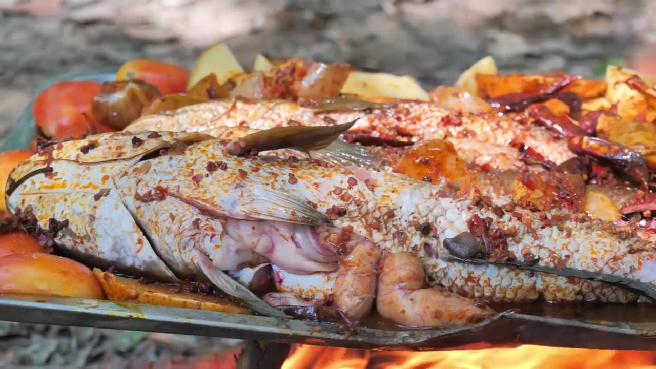 Survival Cooking: Best Jungle Fish Recipe - Cooking In The Wild!