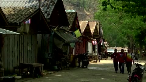 Myanmar rebel groups split on confronting junta