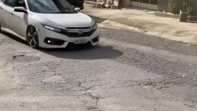 Honda Civic lowered with loud sound