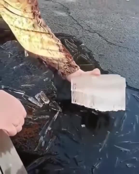 Satisfying video of ice being removed from water