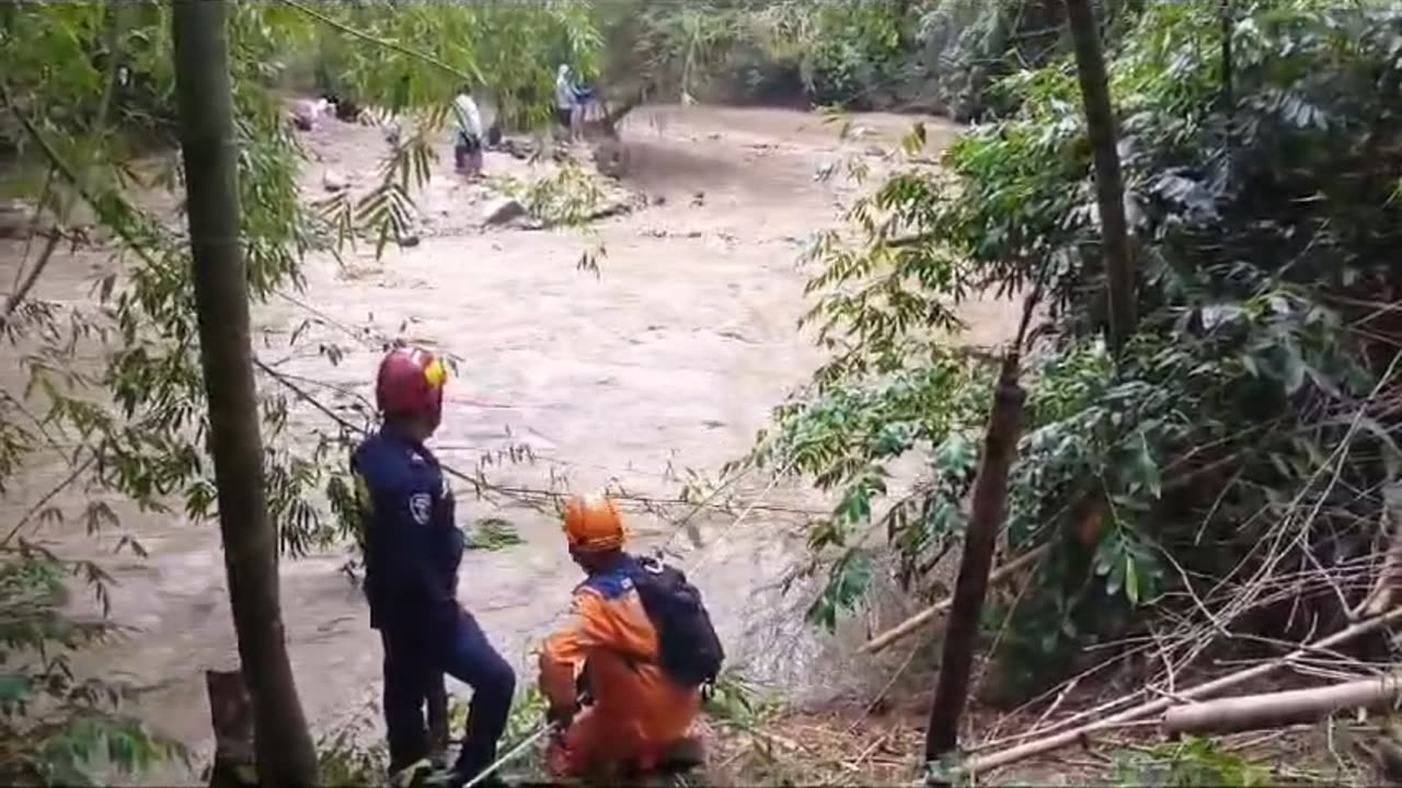 Rescate de bañistas en Piedecuesta