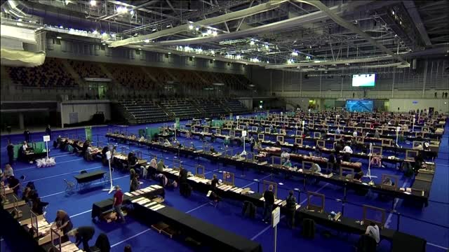 Scottish nationalists win majority in parliament