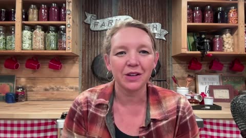 Don't Believe These SOURDOUGH Myths - Pantry Chat Podcast w/ Lisa Bass