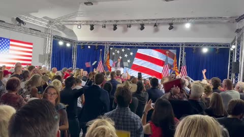 Abe Hamadeh walks out to ROARING crowd at Kari Lake's Senate announcement rally