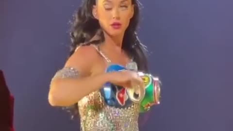 Katy Perry Robotic Clone glitching