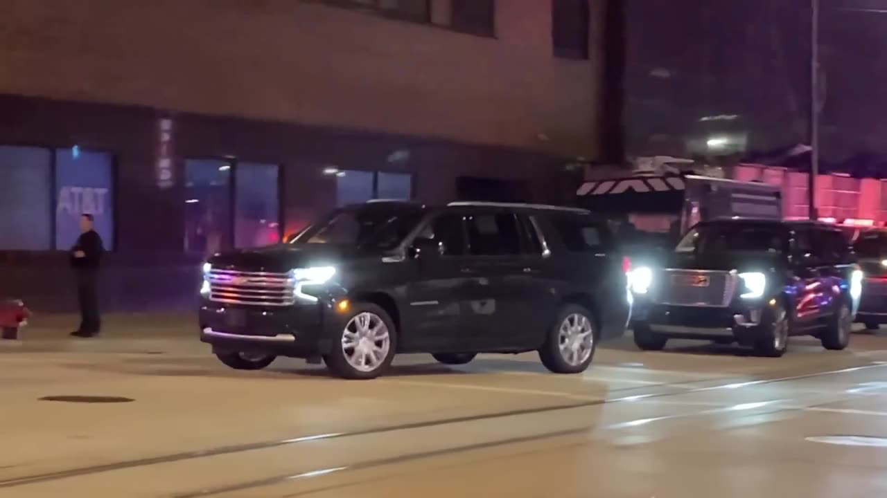 Pt 2 Donald Trumps motorcade leaving the RNC Tuesday. #trump #motorcade #rnc