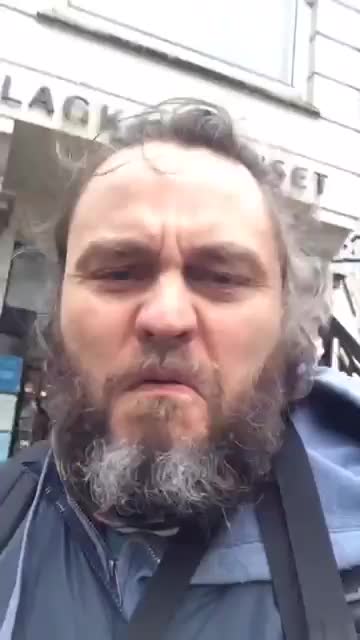 LAGKAGEHUSET smider kunder ud, der er FRITAGET | PER BRÆNDGAARD