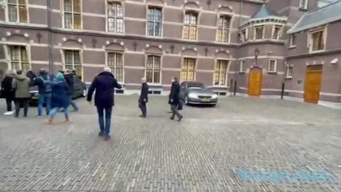 Huig Plug #2 Het Binnenhof Corona is al opgelost voordat Rutte III valt!