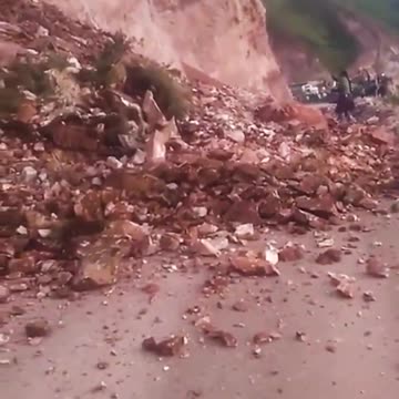 White boy speaks basic common sense leaving local Peruvians STUNNED