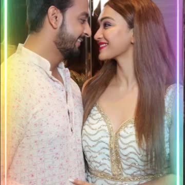 বন্নী সেনগুপ্তা এবং কৌশানী মোখার্জী,, দু'জনকেই অনেক সুন্দর লাগছে...