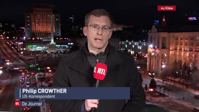 Polyglot journalist reports from Kiev in six different languages