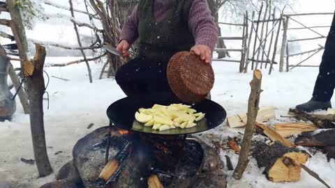 QUZU ƏTİNDƏN BURQER. The one of the best LAMB MEAT BURGER.