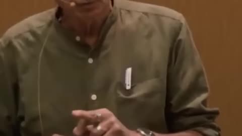 'You live in a bubble'- Gabor Maté answers question from Israeli audience member