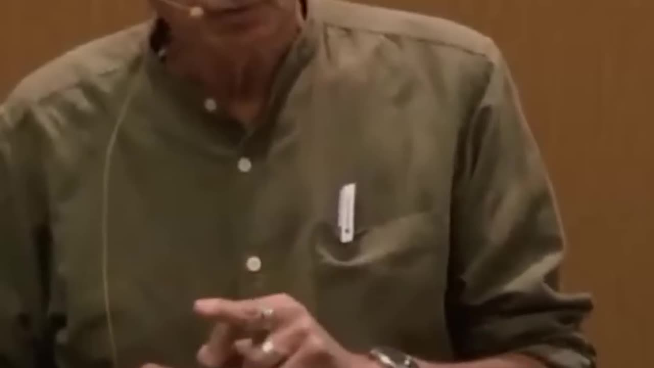 'You live in a bubble'- Gabor Maté answers question from Israeli audience member