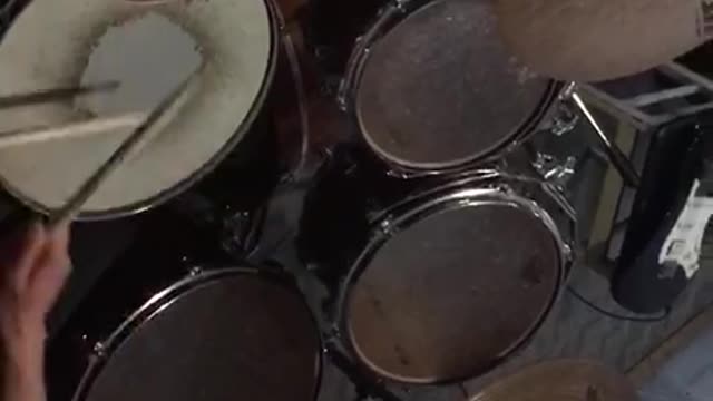 Play Mega Professional Drummer