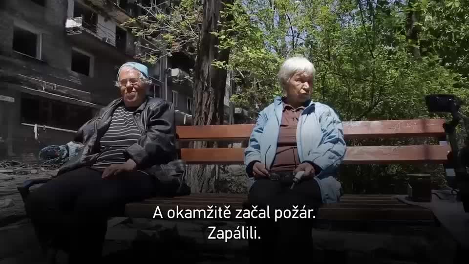 Obyvatelé Mariupolu o chování příslušníků praporu Azov