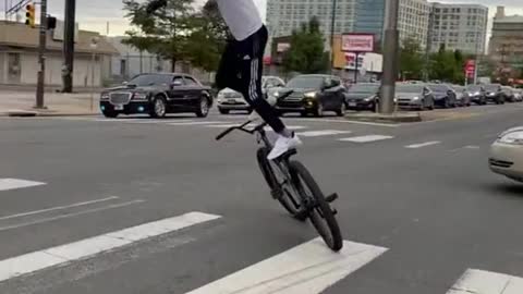 Cycle stunt