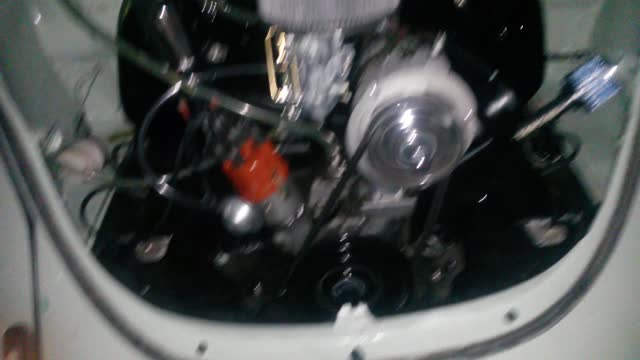 Vw bug running new 1500cc engine with pic 30 carburetor