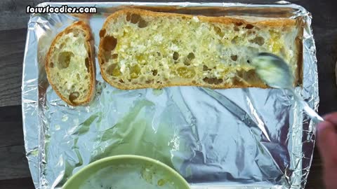 The Best Garlic Bread EVER!