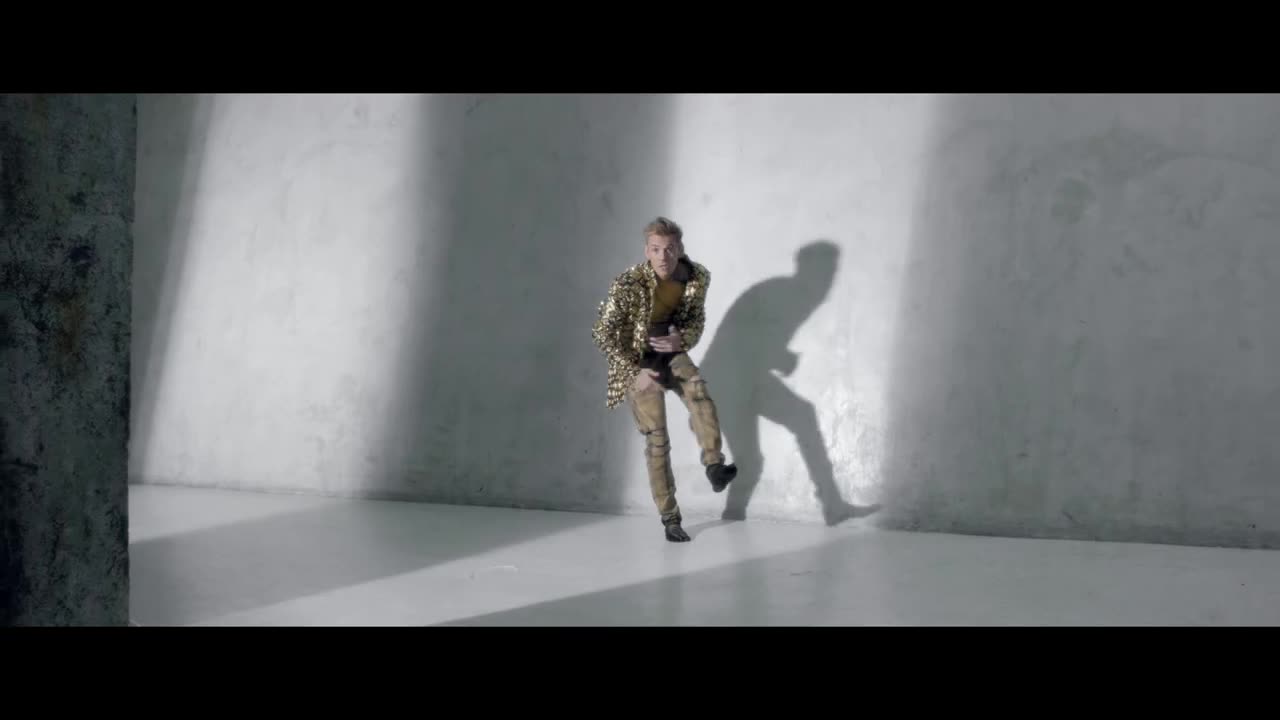 Aaron Carter - Fool's Gold (VIDEO)