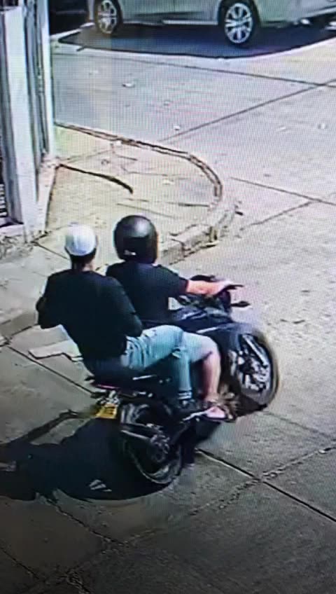 Atracador en El Recreo