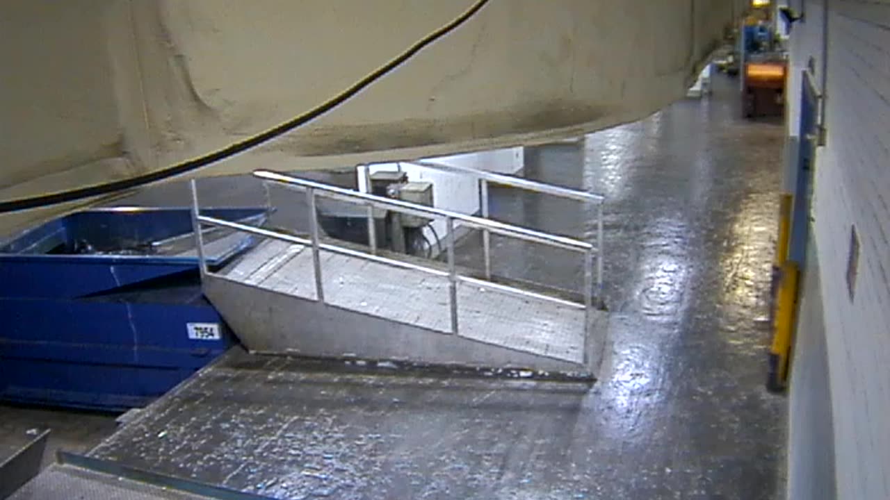 3803FHOBBALoadingDock_2021-01-06_07h00min01s060ms.mp4