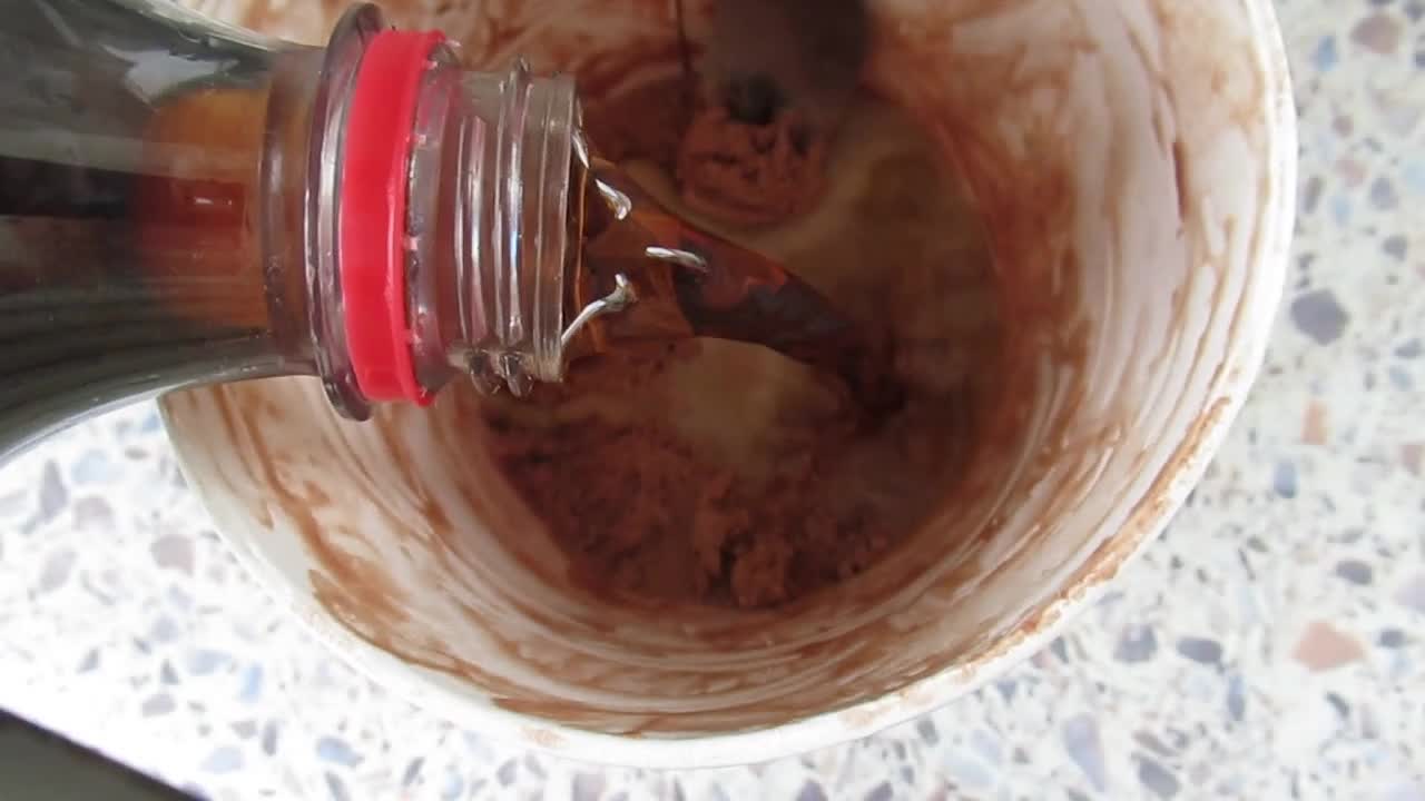 Adding cola to icecream ASMR